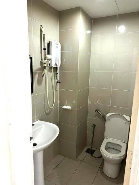 Kediaman Servis untuk Dijual di The Scott Garden SOHO - Olivia Ng - Bathroom - PropertyGuru.com.my