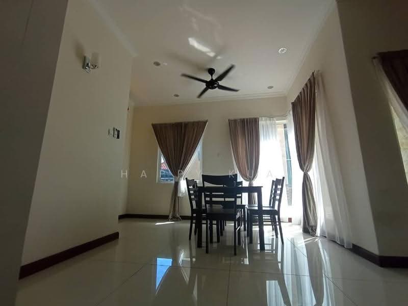 Rumah Berkembar untuk Dijual di Ampang Jaya (Ampang) - Happy Kua - Dining Room - PropertyGuru.com.my