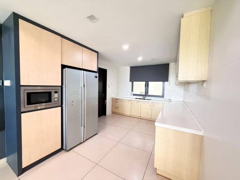 Pangsapuri untuk Disewa di Molek Pine 3 - Fiona Lai - Kitchen - PropertyGuru.com.my