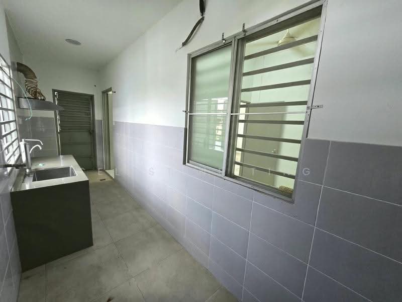 Rumah Teres 1-Tingkat untuk Dijual di Taman Bukit Mewah (Kajang) - Celestine Ting - Kitchen - PropertyGuru.com.my