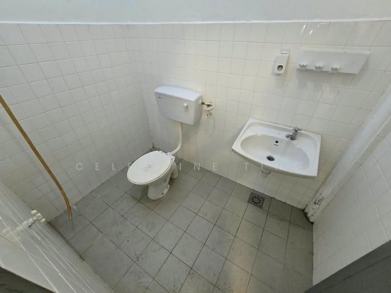 Rumah Teres 1-Tingkat untuk Dijual di Taman Bukit Mewah (Kajang) - Celestine Ting - Bathroom - PropertyGuru.com.my