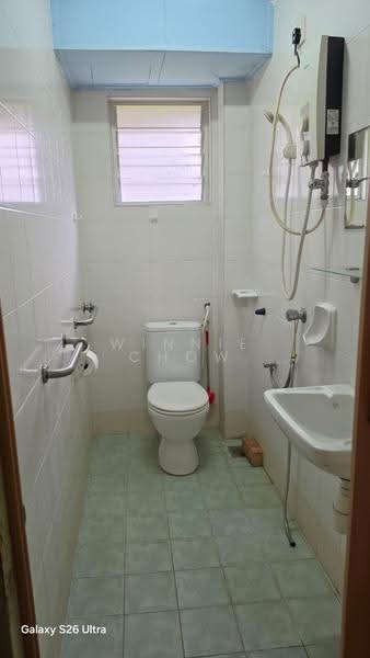 Pangsapuri untuk Disewa di Pangsapuri Randa - Winnie Chow - Bathroom - PropertyGuru.com.my