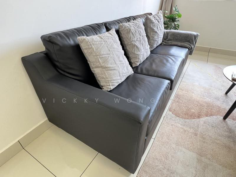Kediaman Servis untuk Disewa di Parc 3 - Vickky Wong CF - Living Room - PropertyGuru.com.my