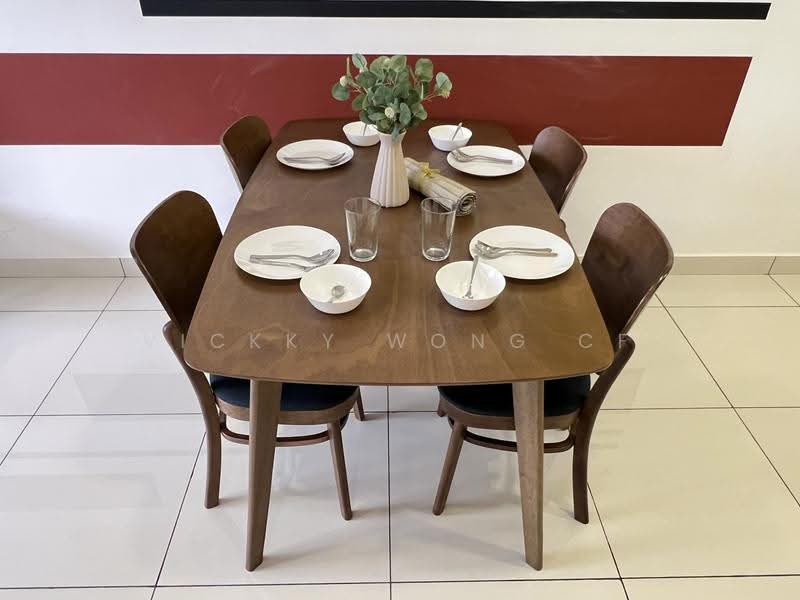 Kediaman Servis untuk Disewa di Parc 3 - Vickky Wong CF - Dining Room - PropertyGuru.com.my