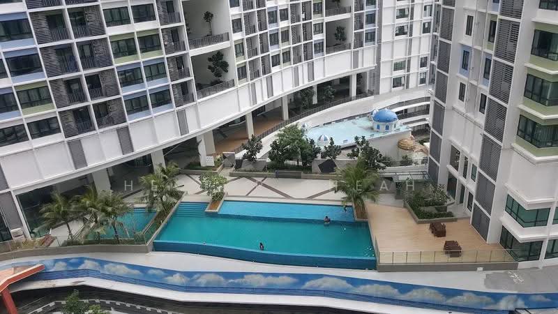 Service Residence for Sale at i-SOHO @ i-City - Hector Cheah - Pool - PropertyGuru.com.my