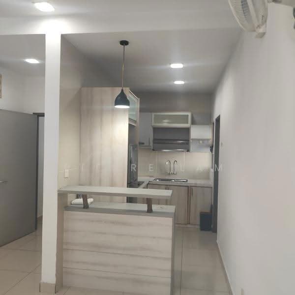 Kediaman Servis untuk Dijual di Amaya Maluri - Pierre Lam - Kitchen - PropertyGuru.com.my