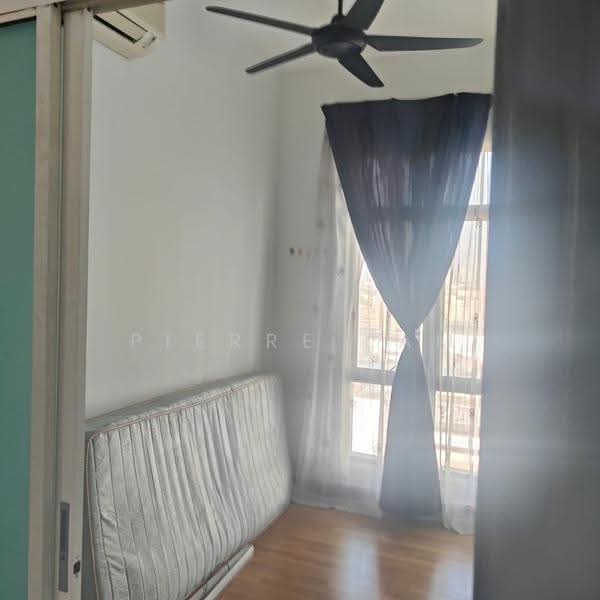 Kediaman Servis untuk Dijual di Amaya Maluri - Pierre Lam - Bedroom - PropertyGuru.com.my