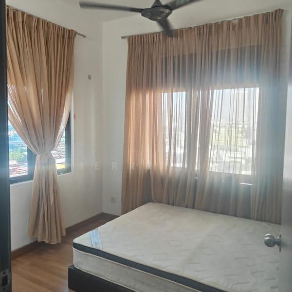 Kediaman Servis untuk Dijual di Amaya Maluri - Pierre Lam - Bedroom - PropertyGuru.com.my