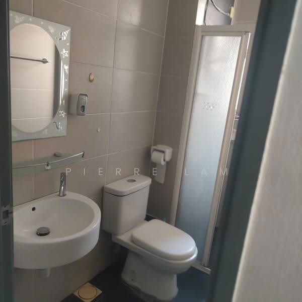 Kediaman Servis untuk Dijual di Amaya Maluri - Pierre Lam - Bathroom - PropertyGuru.com.my