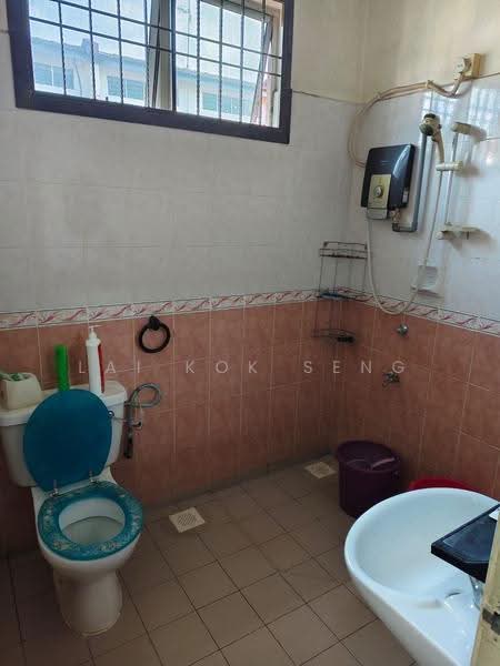 2-storey Terraced House for Sale in Bandar Seri Alam (Masai) - Lai Kok Seng - Bathroom - PropertyGuru.com.my