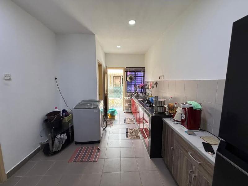 Rumah Teres 2-Tingkat untuk Dijual di Taman Sierra Perdana (Masai) - JAN AU - Kitchen - PropertyGuru.com.my