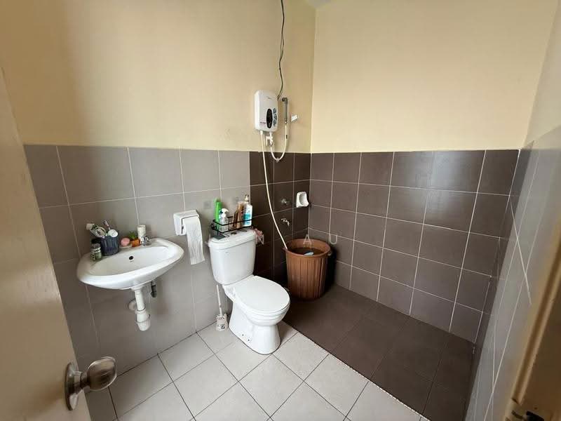 Rumah Teres 2-Tingkat untuk Dijual di Taman Sierra Perdana (Masai) - JAN AU - Bathroom - PropertyGuru.com.my