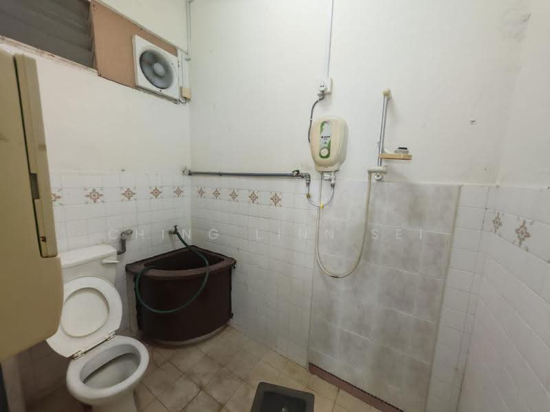 2-storey Terraced House for Rent in Taman Ria (Batu Berendam) - Ching Linn Sei - PropertyGuru.com.my