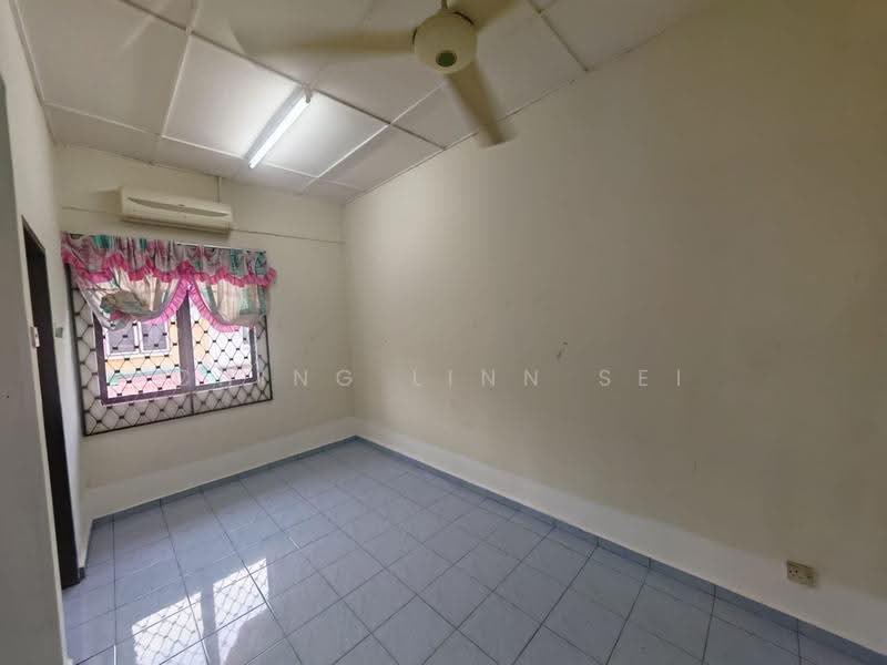 2-storey Terraced House for Rent in Taman Ria (Batu Berendam) - Ching Linn Sei - PropertyGuru.com.my