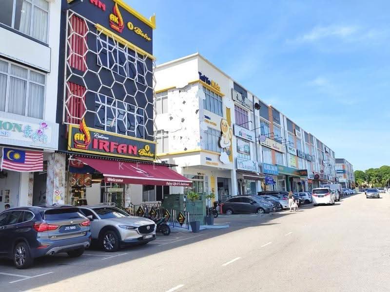 Retail Space for Sale in Austin Crest (Johor Bahru) - Kelly Wai - Exterior - PropertyGuru.com.my
