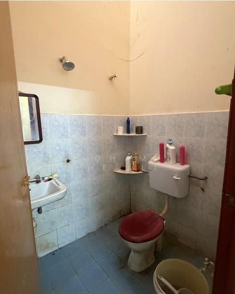1-storey Terraced House for Sale in Taman Tas (Kuantan) - Idham Che'Ali - Bathroom - PropertyGuru.com.my