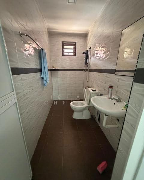1-storey Terraced House for Sale in Taman Tas (Kuantan) - Idham Che'Ali - Bathroom - PropertyGuru.com.my