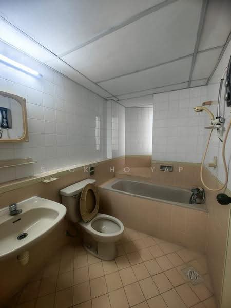 Kondominium untuk Dijual di Scotland Park - Sook Ho Yap - Bathroom - PropertyGuru.com.my