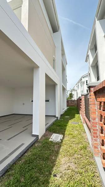 Semi-Detached House for Rent in Seri Tanjung Pinang (Tanjung Tokong) - Lilly . - Exterior - PropertyGuru.com.my