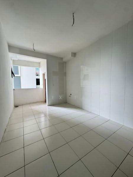 Kediaman Servis untuk Dijual di Sky Gardens Residences - ALEX TAN - Interior - PropertyGuru.com.my