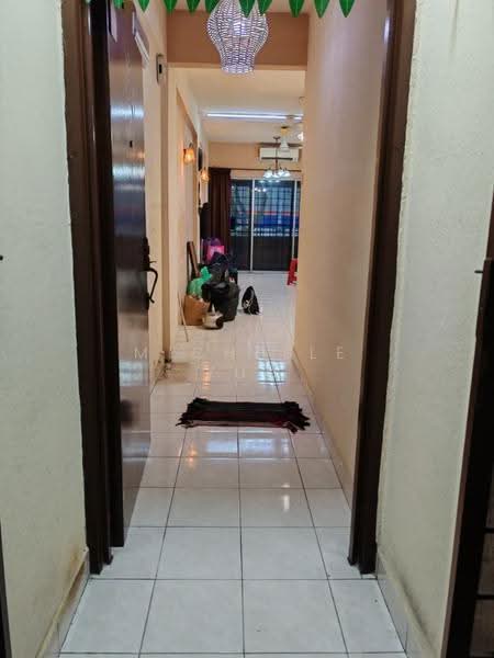 Apartment for Sale at Plaza Sinar Apartment - Michelle Yun - Corridor - PropertyGuru.com.my