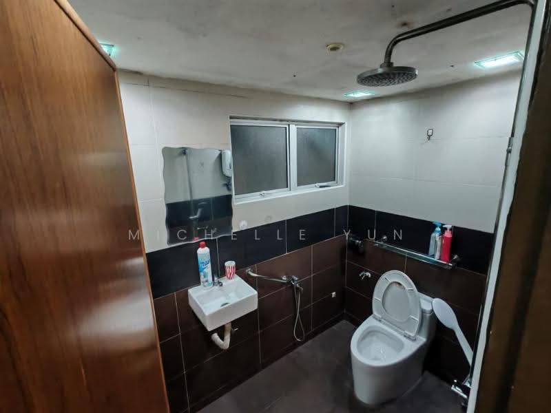 Apartment for Sale at Plaza Sinar Apartment - Michelle Yun - Bathroom - PropertyGuru.com.my