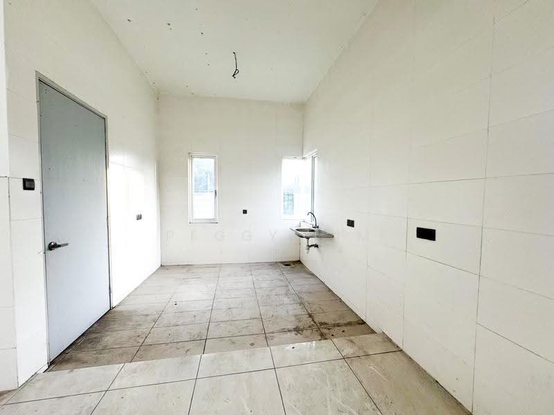 Link Bungalow for Sale in Bandar Bukit Raja (Klang) - Peggy Lim - Kitchen - PropertyGuru.com.my