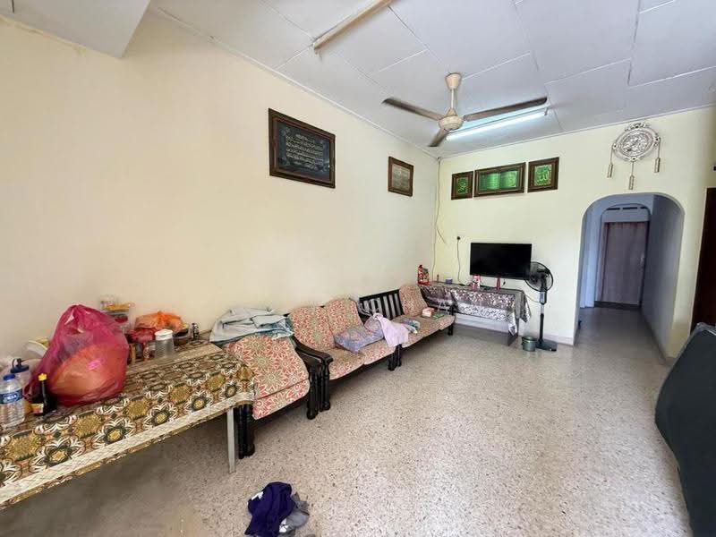 Rumah Teres 1-Tingkat untuk Dijual di Pasir Gudang (Johor) - Eddy Chan - Living Room - PropertyGuru.com.my