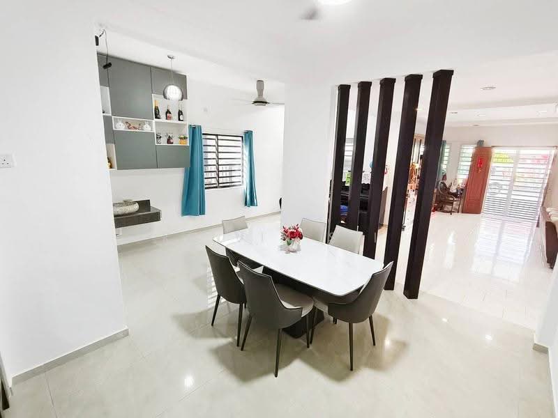 Semi-Detached House for Sale in Taman Kota Kulai (Kulai) - kelvin Sii - Dining Room - PropertyGuru.com.my