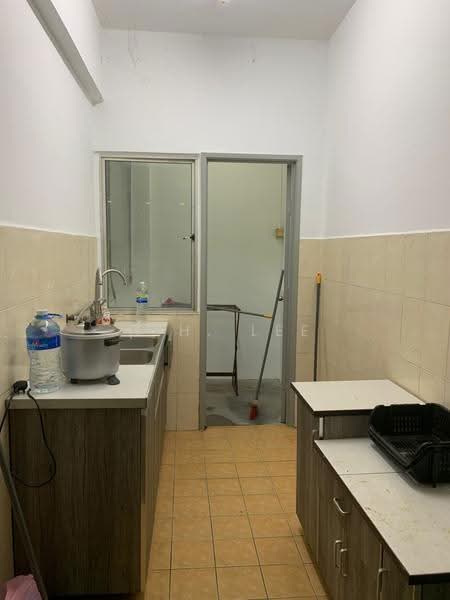 Kediaman Servis untuk Disewa di Praicon Tower - C.H. Lee - Kitchen - PropertyGuru.com.my