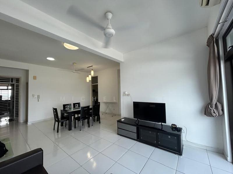 Kediaman Servis untuk Disewa di Sky Gardens Residences - Michelle He - Living Room - PropertyGuru.com.my