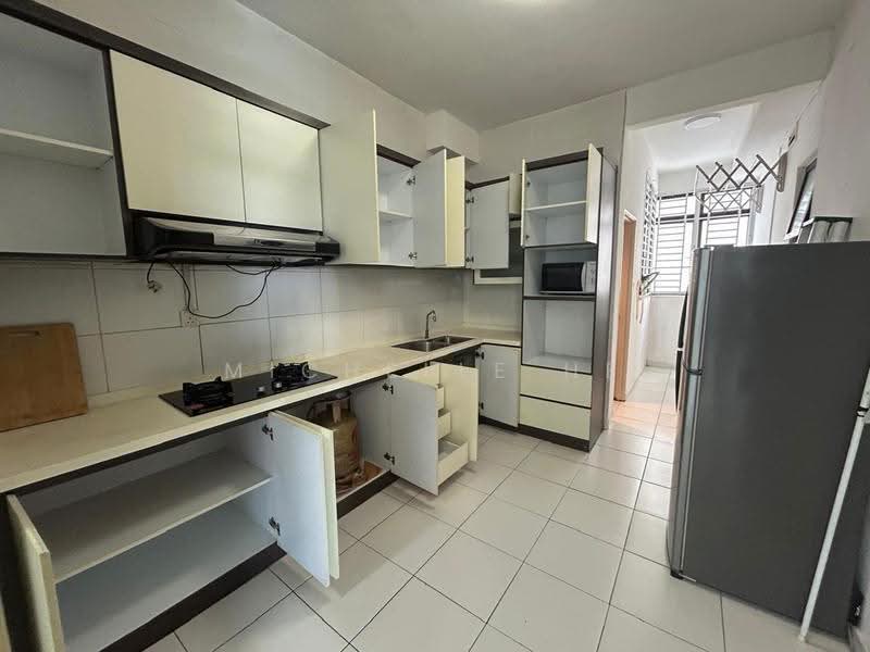 Kediaman Servis untuk Disewa di Sky Gardens Residences - Michelle He - Kitchen - PropertyGuru.com.my