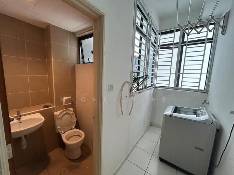 Kediaman Servis untuk Disewa di Sky Gardens Residences - Michelle He - Bathroom - PropertyGuru.com.my