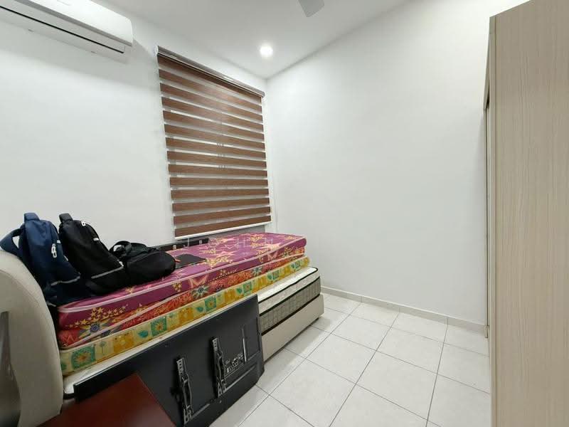 Rumah Teres 2-Tingkat untuk Dijual di Taman Setia Indah (Tebrau) - John Sia - Bedroom - PropertyGuru.com.my