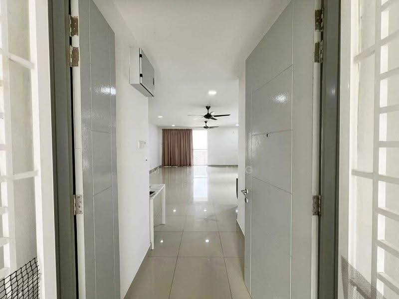 Kondominium untuk Dijual di Suasana Lumayan - FM Hong - Entrance - PropertyGuru.com.my