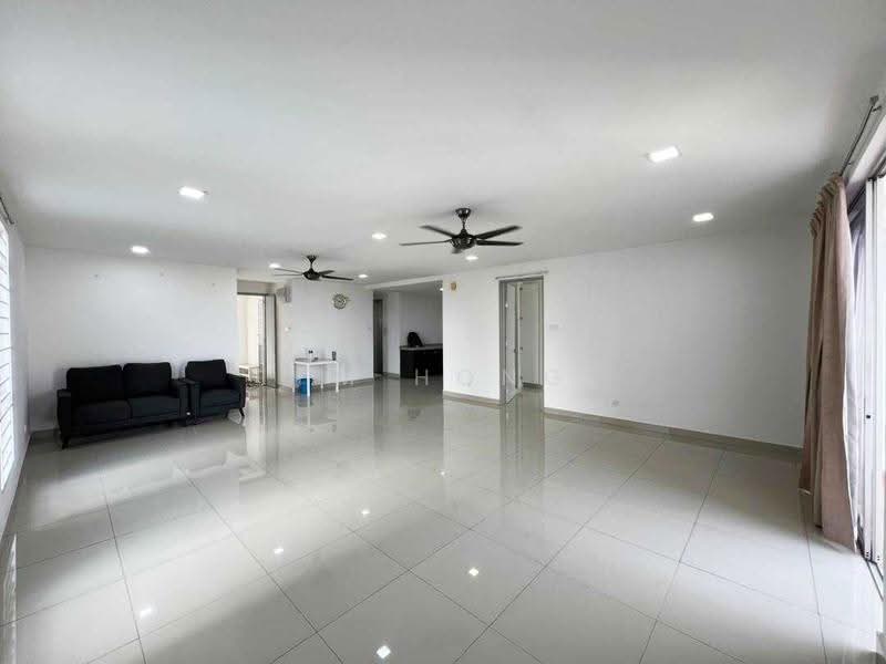 Kondominium untuk Dijual di Suasana Lumayan - FM Hong - Living Room - PropertyGuru.com.my