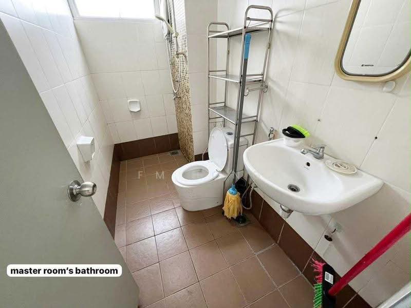 Kondominium untuk Dijual di Suasana Lumayan - FM Hong - Bathroom - PropertyGuru.com.my