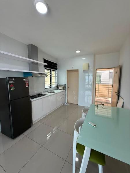 Kediaman Servis untuk Disewa di ARC @ Austin Hills - Florence Hong - Kitchen - PropertyGuru.com.my