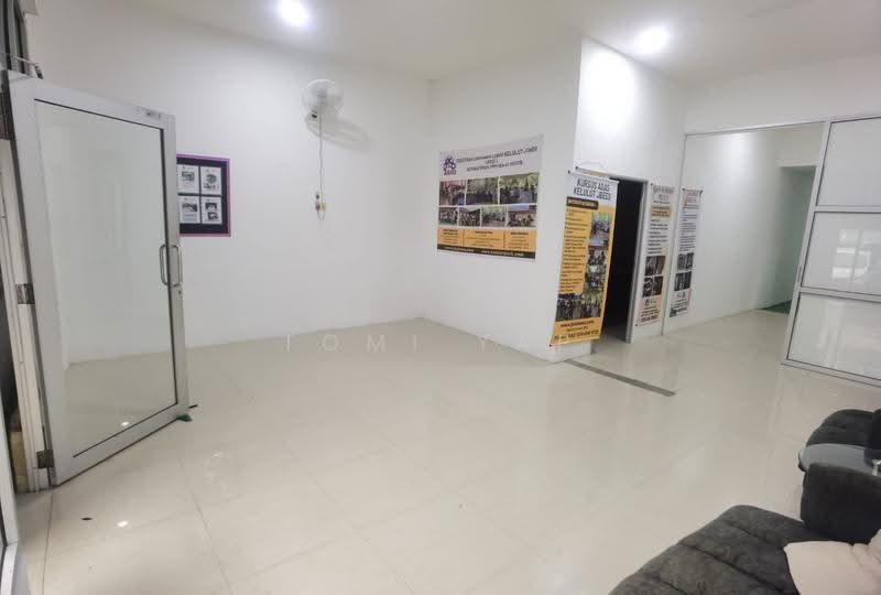 Shop / Office for Sale in Skudai (Johor) - Tomi Yap - Entrance - PropertyGuru.com.my