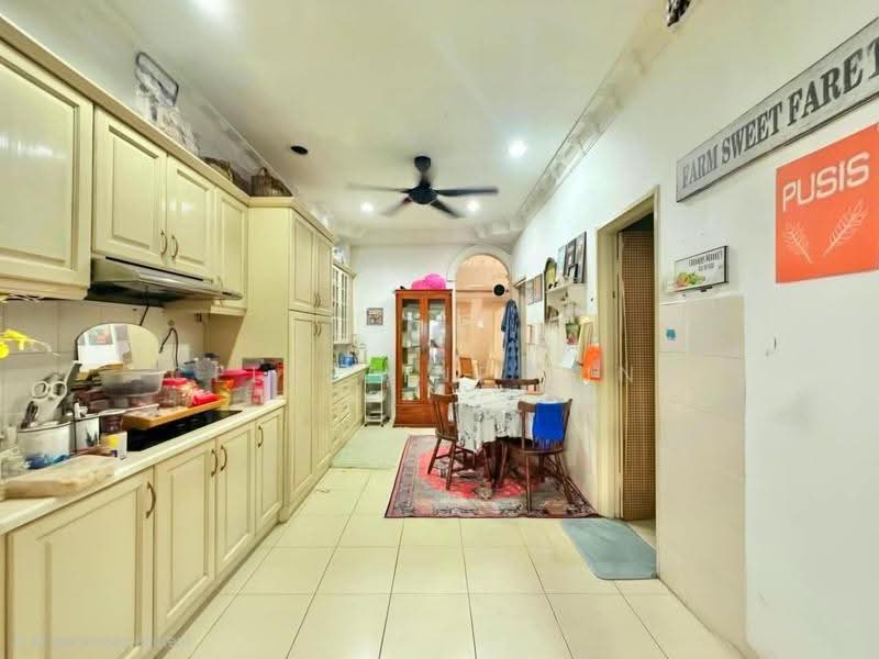 2-storey Terraced House for Sale in Prima Saujana (Kajang) - Celestine Ting - Kitchen - PropertyGuru.com.my