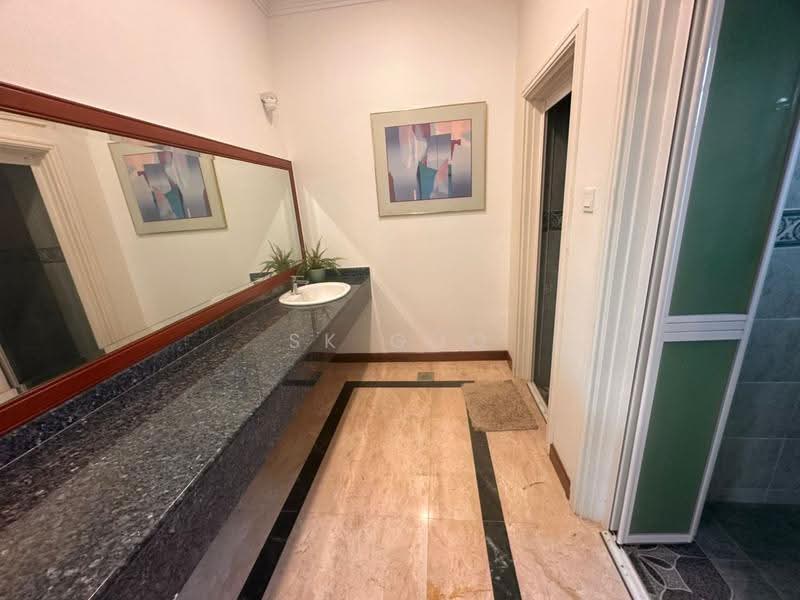 Bungalow House for Sale in Leisure Farm (Gelang Patah) - SK GOO - Bathroom - PropertyGuru.com.my