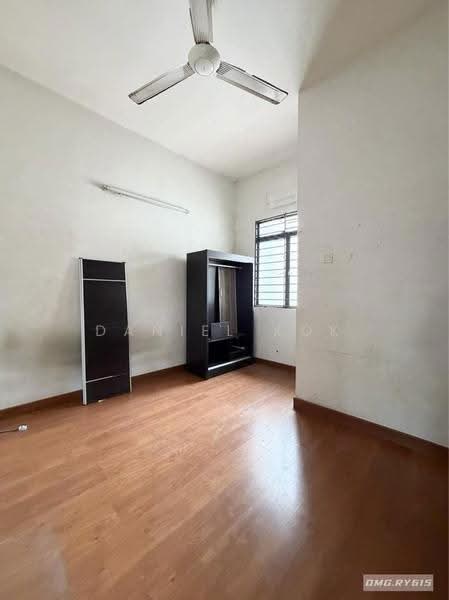 2-storey Terraced House for Sale in Kota Bayuemas (Klang) - Daniel Kok - Bedroom - PropertyGuru.com.my