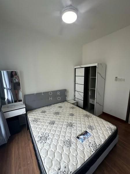 Kediaman Servis untuk Disewa di Country Garden Central Park - Florence Hong - Bedroom - PropertyGuru.com.my