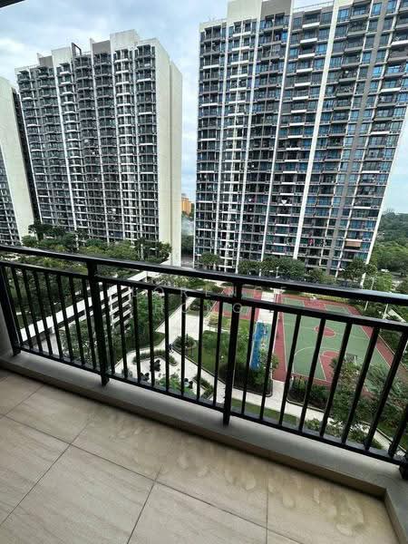 Kediaman Servis untuk Disewa di Country Garden Central Park - Florence Hong - Balcony - PropertyGuru.com.my