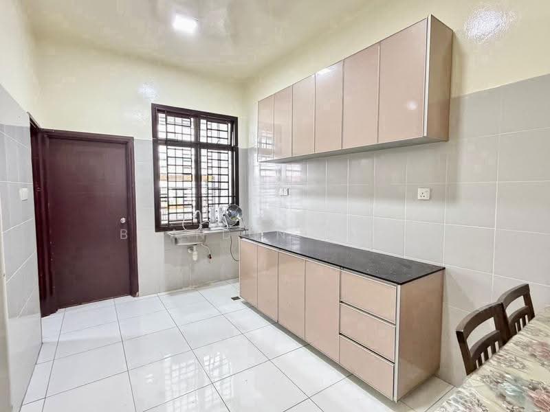 2-storey Terraced House for Rent in Bandar Dato Onn (Tebrau) - Brandon Chua - Kitchen - PropertyGuru.com.my