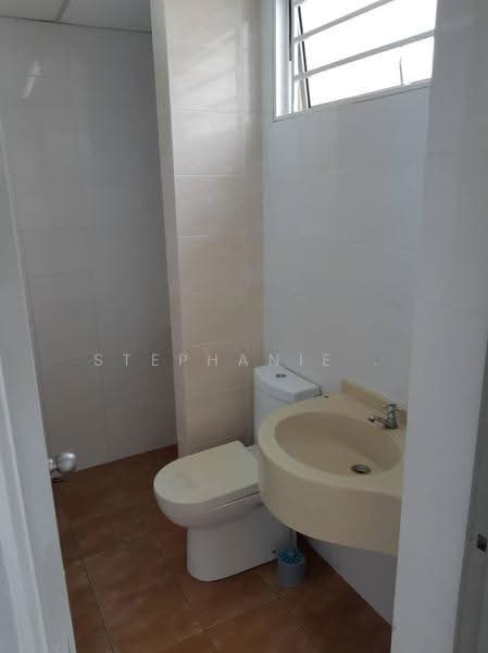 Kondominium untuk Dijual di Platinum Lake PV 15 - Stephanie . - Bathroom - PropertyGuru.com.my