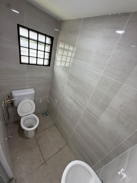 Rumah Teres 1-Tingkat untuk Dijual di Bandar Indahpura (Kulai) - kelvin Sii - Bathroom - PropertyGuru.com.my