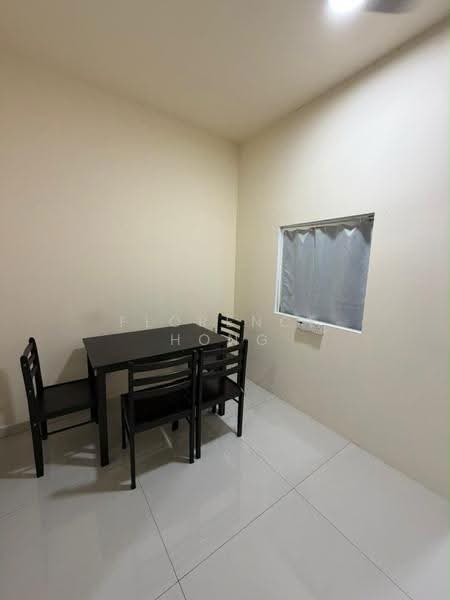 Service Residence for Sale at Country Garden Central Park - Florence Hong - Dining Room - PropertyGuru.com.my