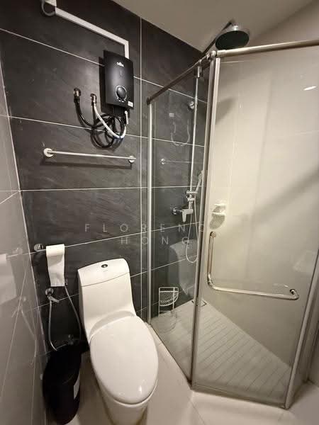Kondominium untuk Disewa di Bay Point @ Country Garden Danga Bay - Florence Hong - Bathroom - PropertyGuru.com.my