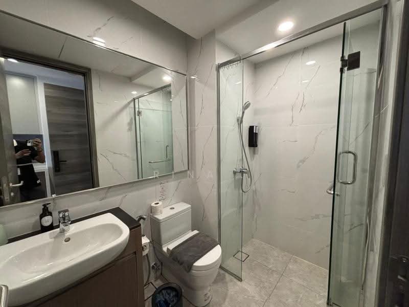 Kediaman Servis untuk Dijual di Agile Bukit Bintang - Rina . - Bathroom - PropertyGuru.com.my